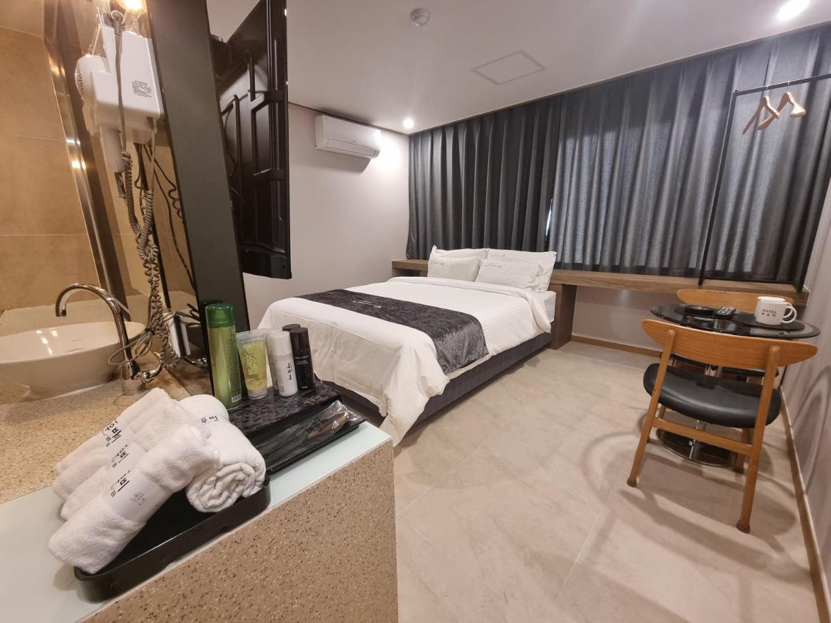 Yeoubi Hotel Jinju Esterno foto